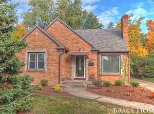 1453 Burton St SE, Grand Rapids, MI 49507