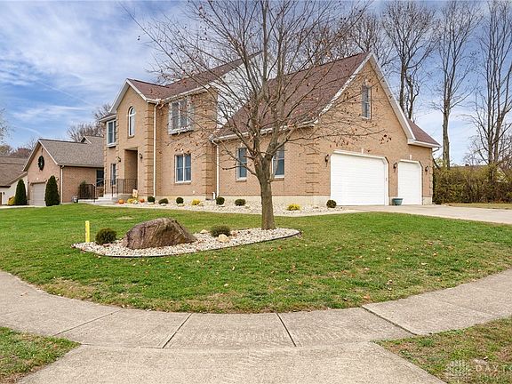 3rd image of 518 Greensward Dr
