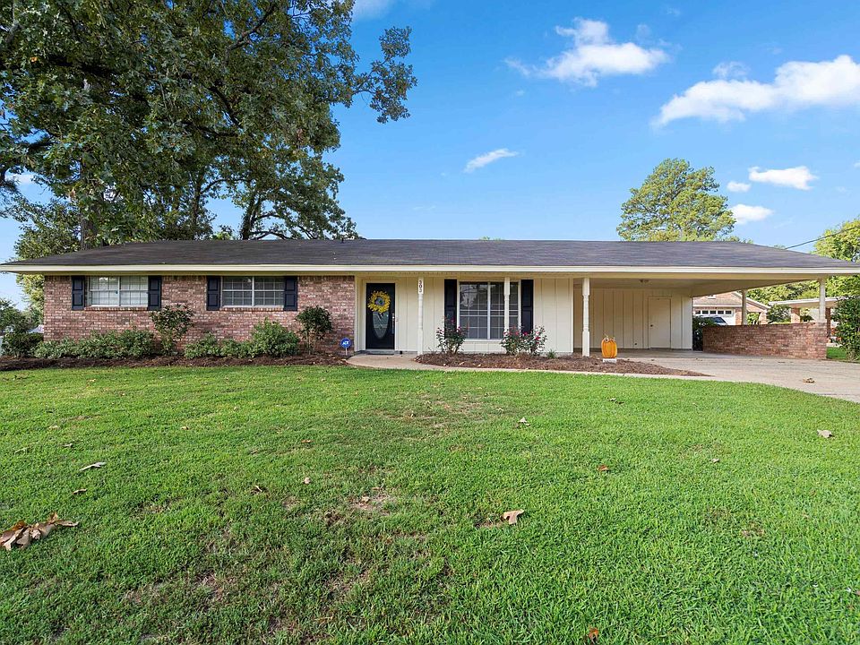 1st image of 303 Darbonne Dr