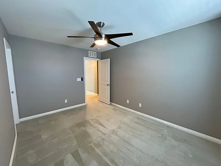 9841 Colenso Ct — Photo 17
