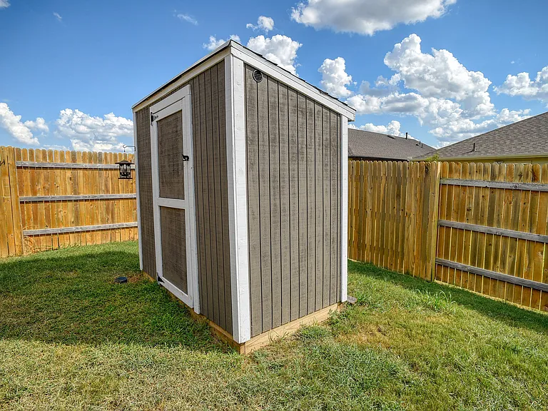 205 Driftwood Ln — Photo 38