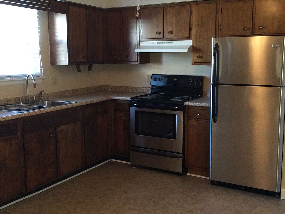 2nd image of 35 McKinley Ln APT 106