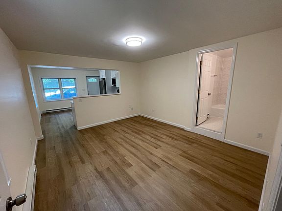 2nd image of 31 Washington Ave