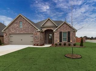 8292 Santa Clara Ave, Springdale, AR 72762