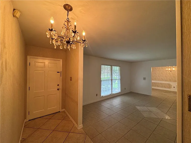 1054 Gallen Ct — Photo 10