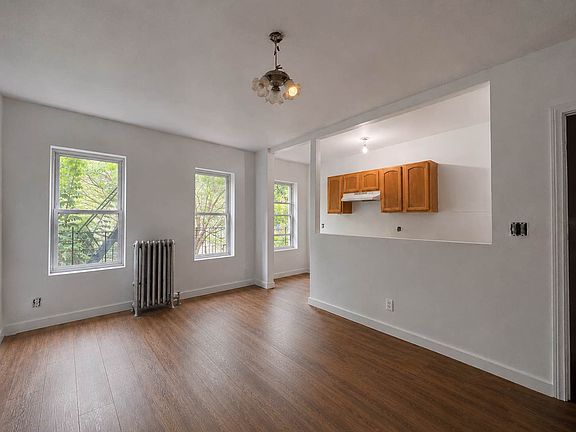 3rd image of 67A Lewis Ave APT 2