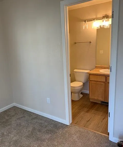 140 N Sheridan Ave #104 — Photo 37