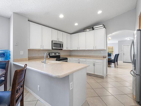4th image of 6348 Willoughby Circle