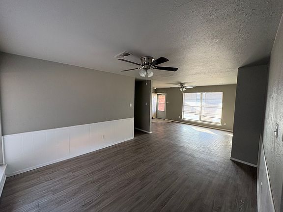 2nd image of 3425 Teckla Blvd