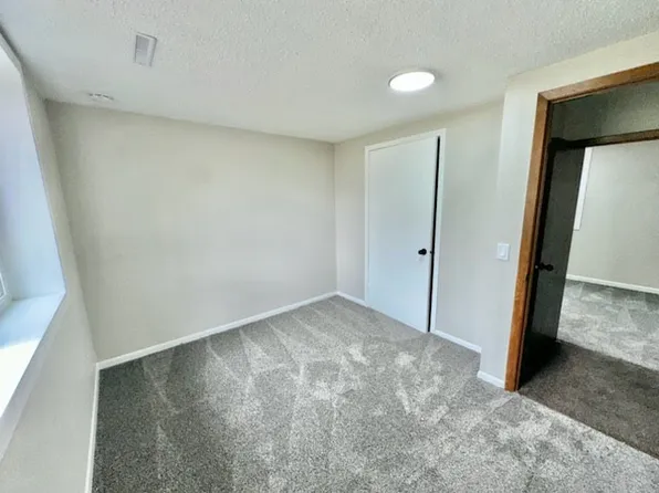 5117 SW 13th St, Des Moines, IA 50315