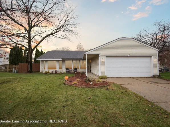 518 Jade Dr, Lansing, MI 48917