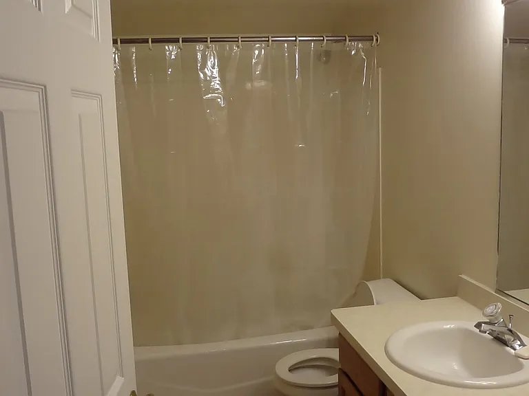 672 N 500 W #105 — Photo 13
