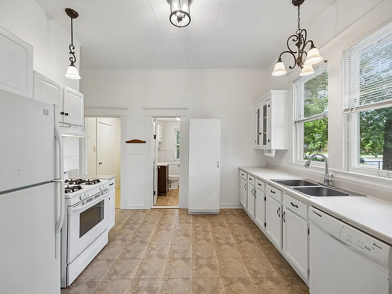 7923 Mohawk Dr — Photo 37