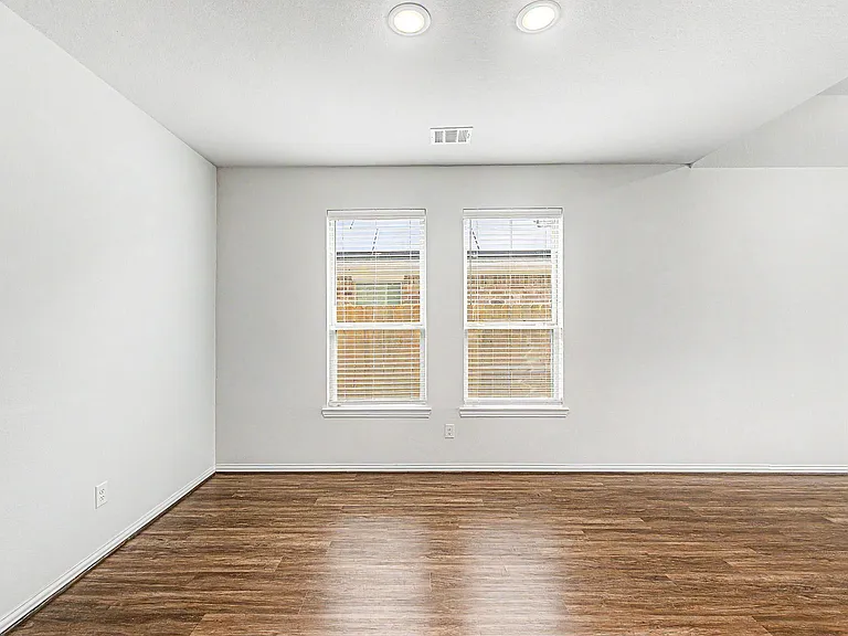 209 Cambria Green Ln — Photo 17