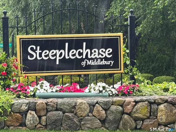 4 Kimberwick Court #4, Middlebury, CT 06762