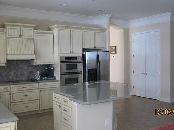 5th image of 530 Palermo Blvd