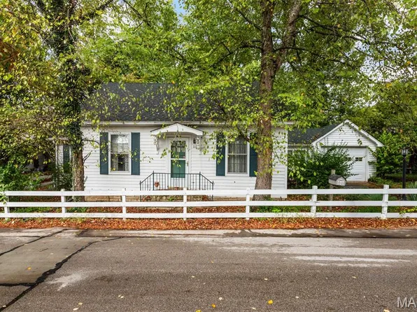 111 Gray St, Festus, MO 63028