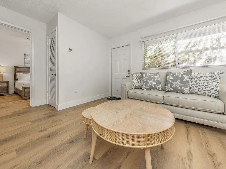 600 Douglas Ave — Photo 5