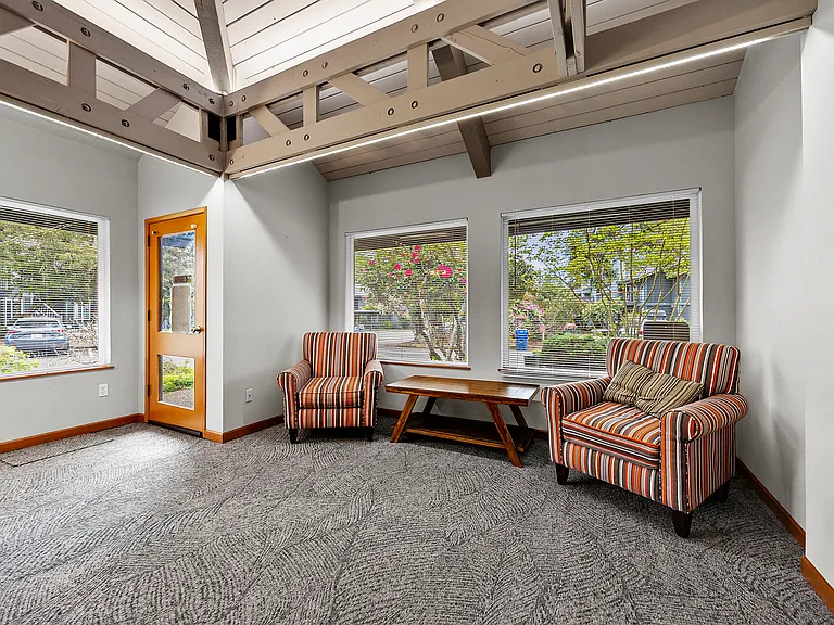 Westlakes Apartments — Photo 4