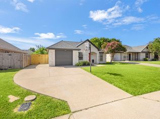 620 Brenna Rd, Waxahachie, TX 75165