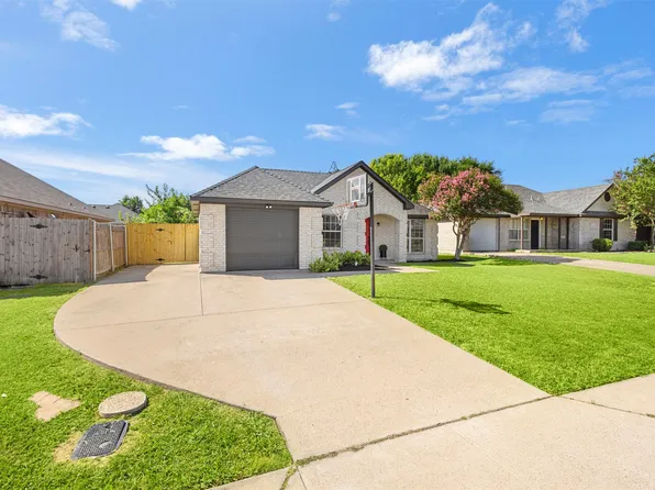 620 Brenna Rd, Waxahachie, TX 75165