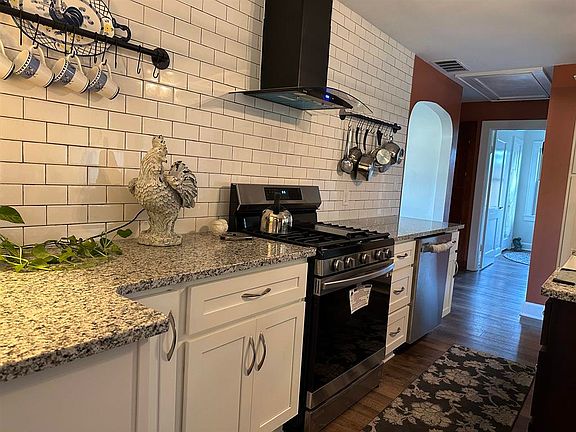 5th image of 3151 Saint Ann St