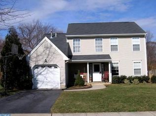 36 Vincent Dr, Burlington, NJ 08016