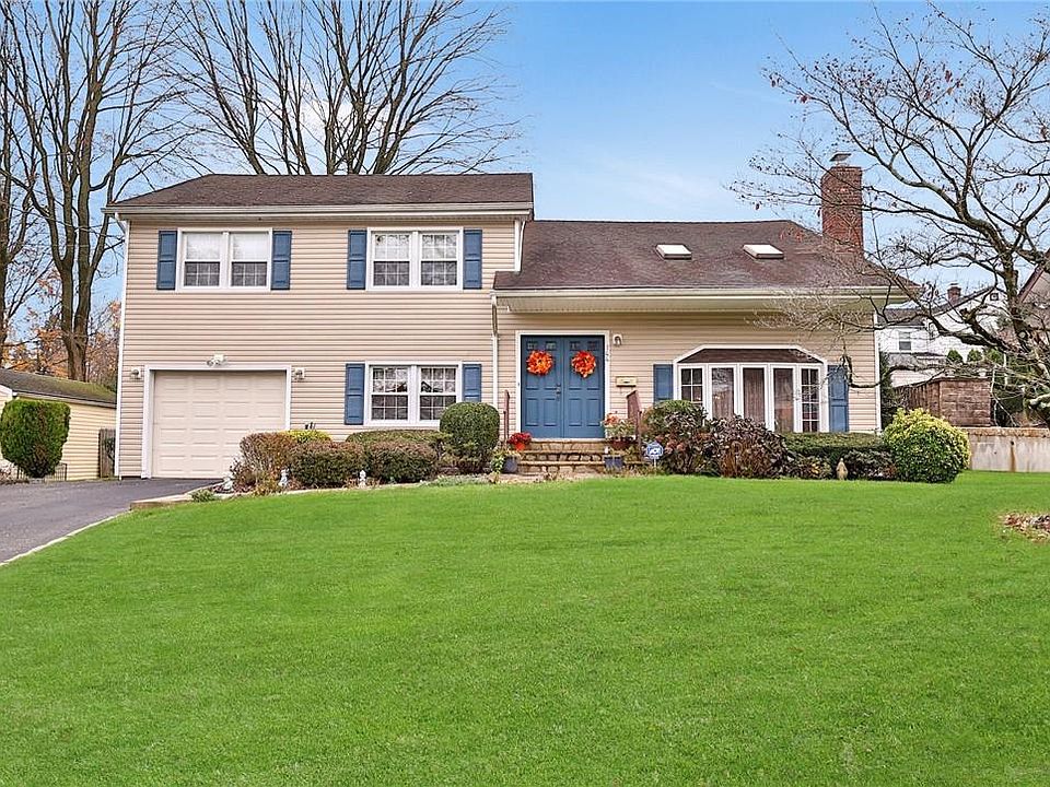 1st image of 144 Atlantic Avenue