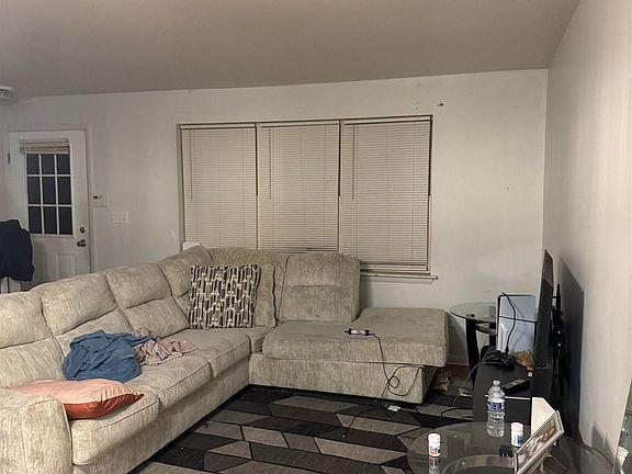 2nd image of 19 Oyster Bay Rd APT G