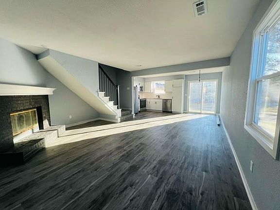 2nd image of 514 NE 6th St APT A