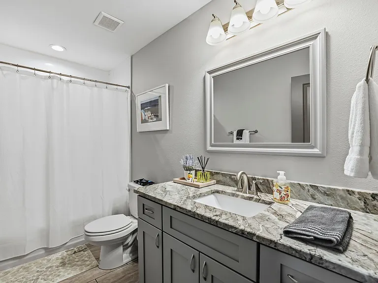 1241 N Bronough St — Photo 13