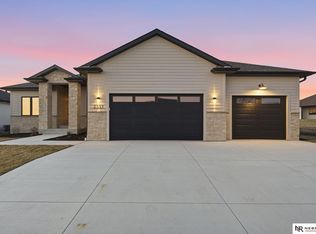 2337 S 89th St, Lincoln, NE 68520