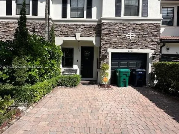 4237 SW 164th Path #4237, Miami, FL 33185