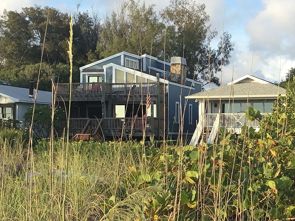 2nd image of 12438 1st St W