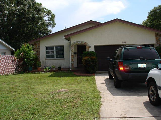 1st image of 638 77th Ave N