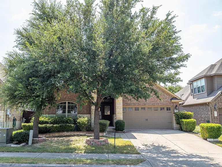 9509 Sydney Marilyn Ln — Photo 3