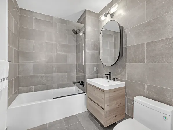 288 4th Avenue image 4 of 13