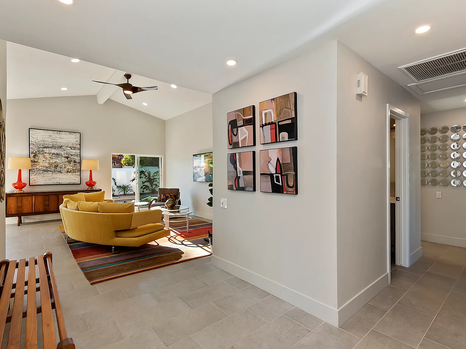 3 bed, 1328 sqft, $3,600 — Photo 2