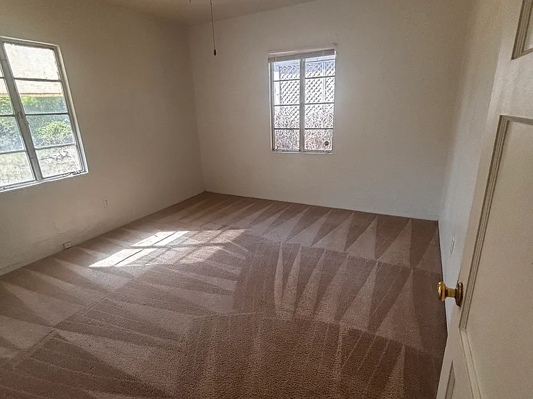 1214 S Wilson St — Photo 9