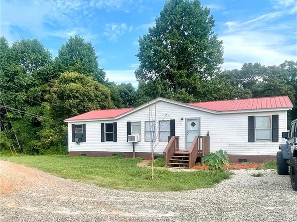 18 Coleman Dr, Cleveland, GA 30528