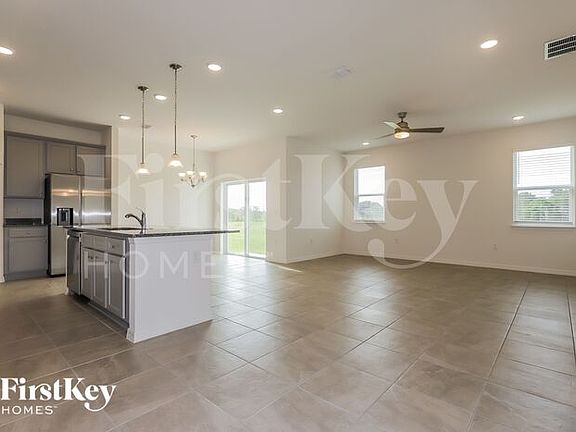 3rd image of 190 Windsor Reserve Dr
