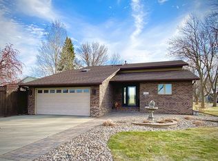 1416 N Harrison St, Aberdeen, SD 57401