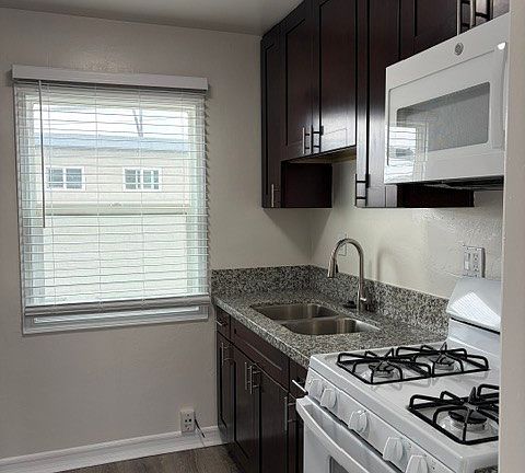 4th image of 4142 Estrella Ave #4146-1/2