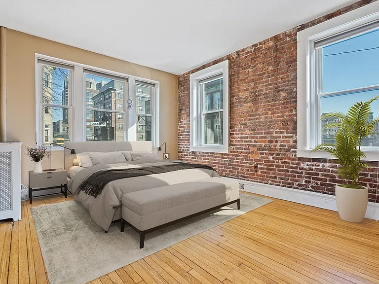 2 Euston St #1 — Photo 5
