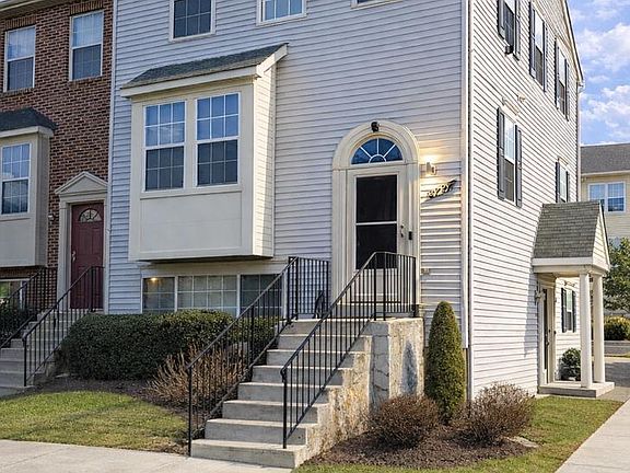 2nd image of 3727 Wilkinson Dr #402