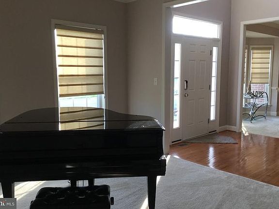 5th image of 241 E Crail Ct
