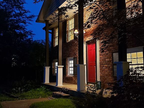 4th image of 1029 Ridgecrest Dr