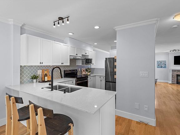 2nd image of 46858 Russell Rd #21