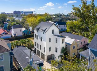 8 Woodall Ct, Charleston, SC 29403