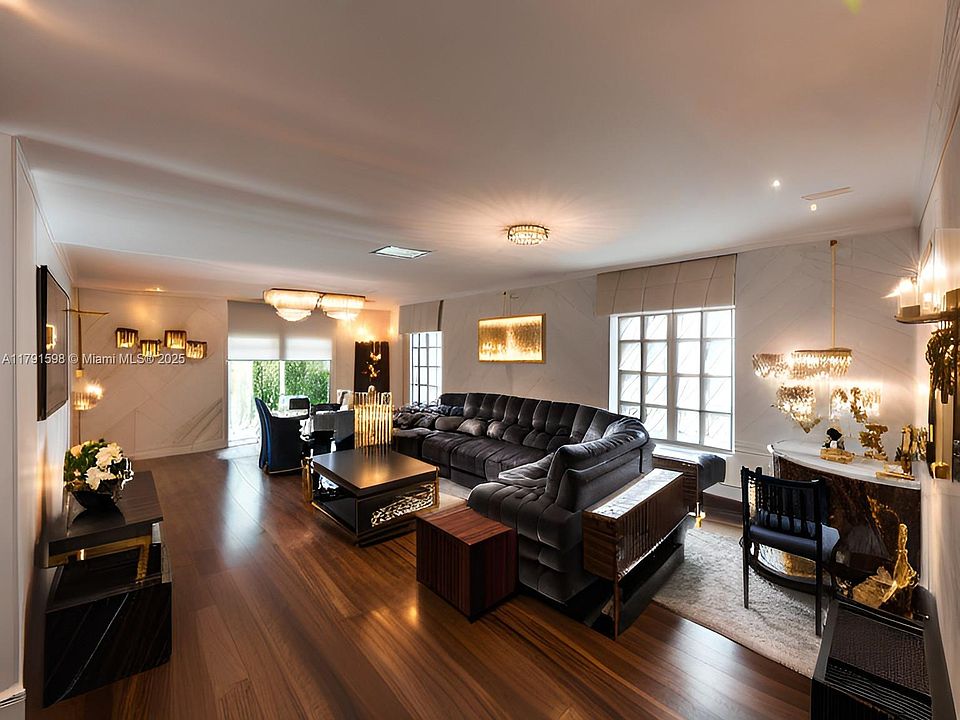 2nd image of 212 NE 3rd St APT 12